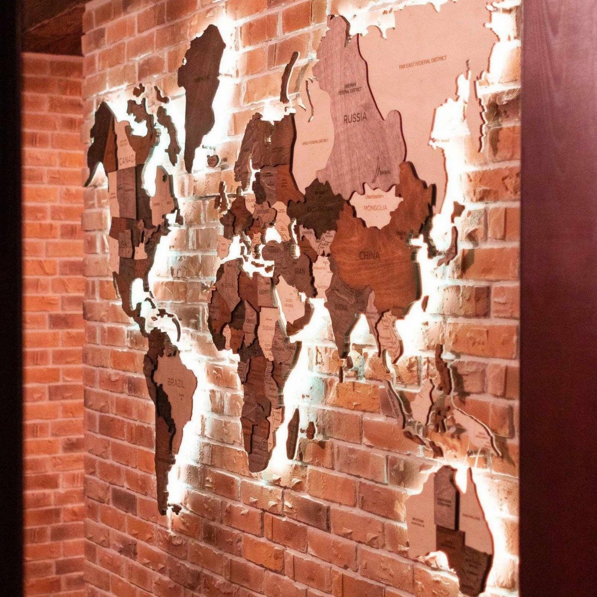 trä världskarta väggkonst med ledt ljus